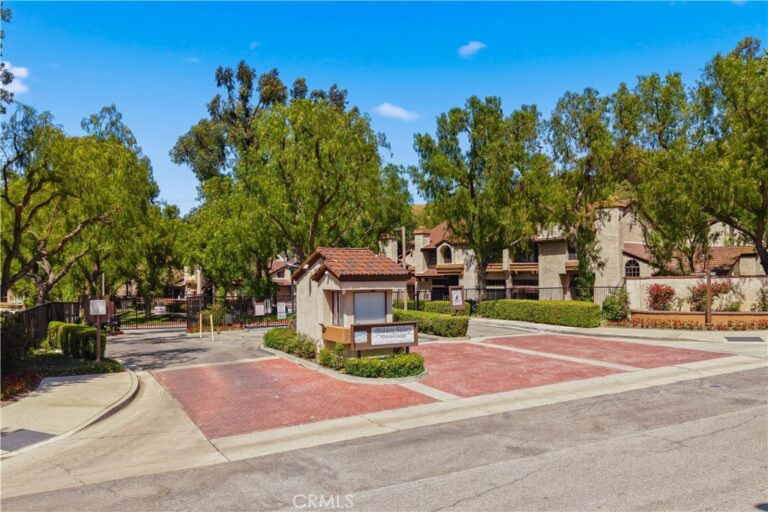 19 Wildflower Place, Pomona