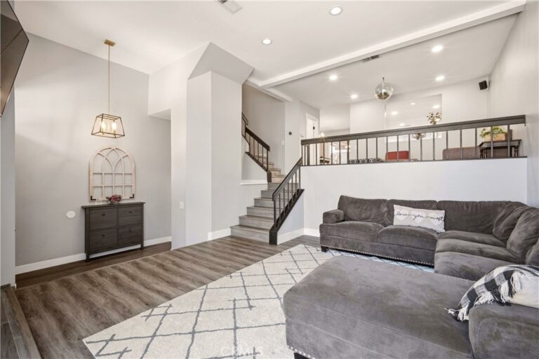 19 Wildflower Place, Pomona