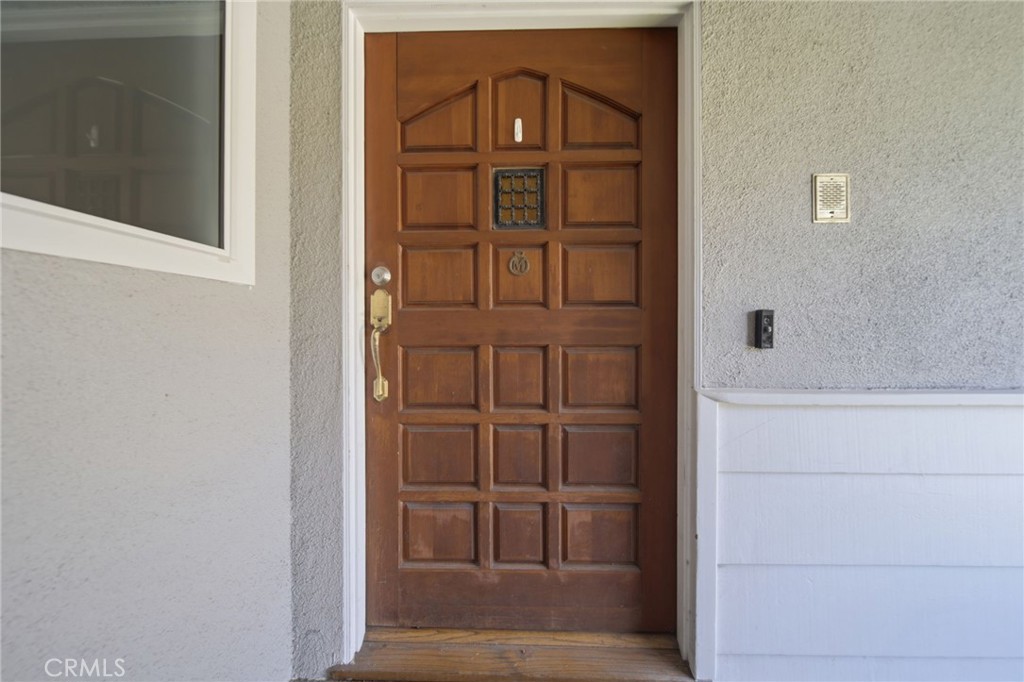 194 Monroe Avenue, Pomona