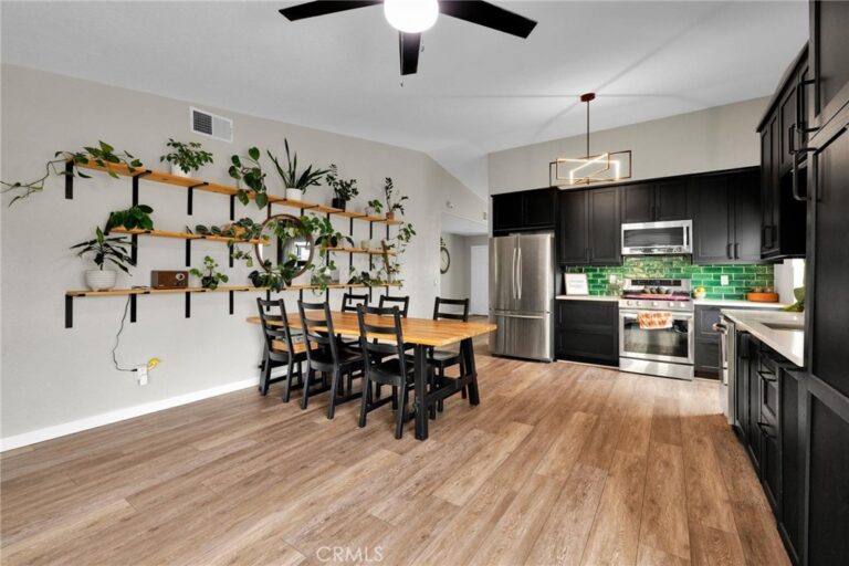 2003 E Cherry Hill Court, Ontario