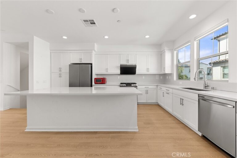 207 Colby Circle, Claremont