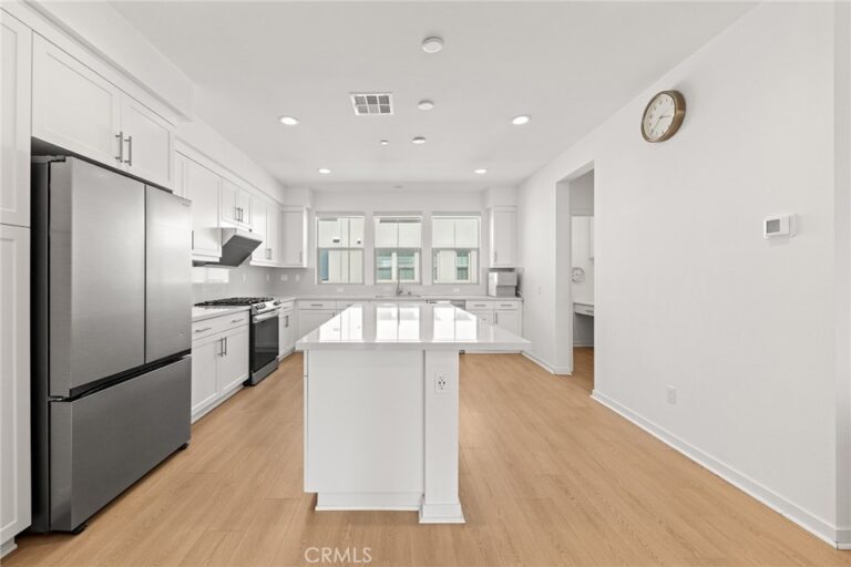207 Colby Circle, Claremont