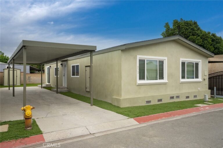 212 Las Brisas Circle, Pomona