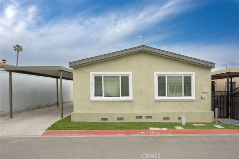 212 Las Brisas Circle, Pomona