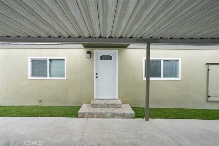 212 Las Brisas Circle, Pomona