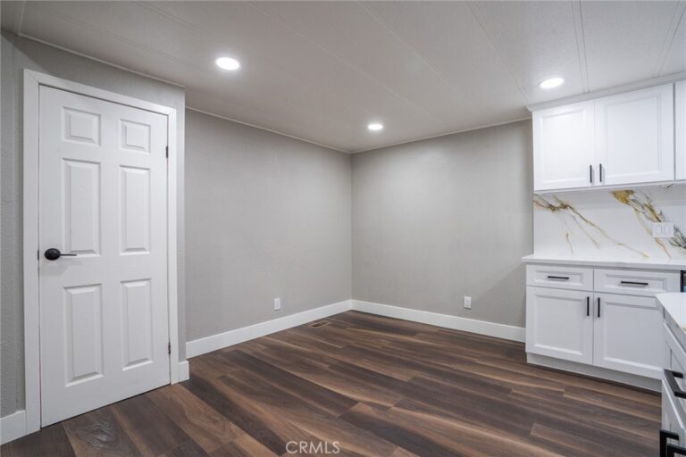 212 Las Brisas Circle, Pomona
