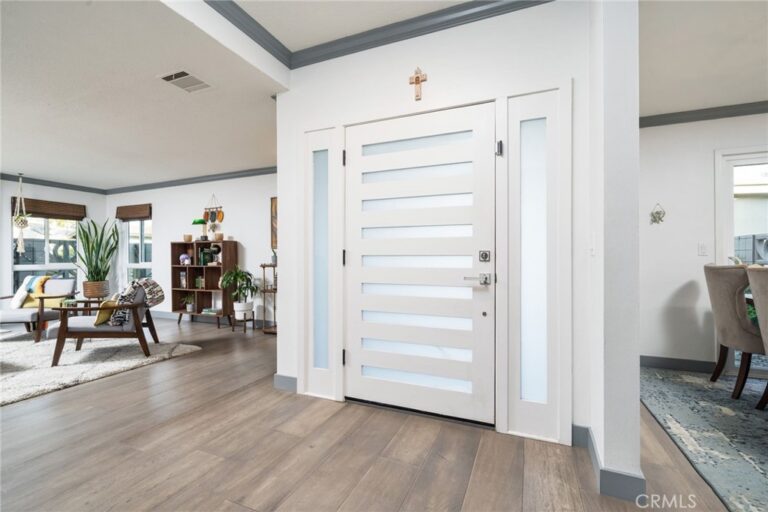 2129 N San Marcos Place, Claremont