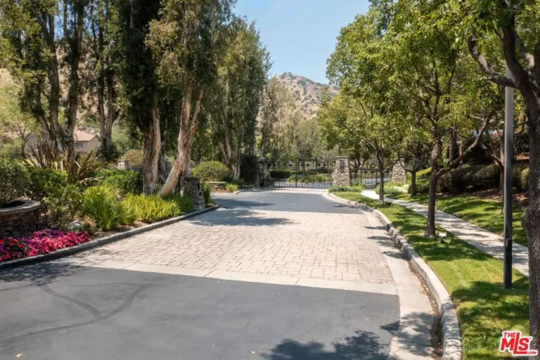 22 Moonridge Court, Azusa