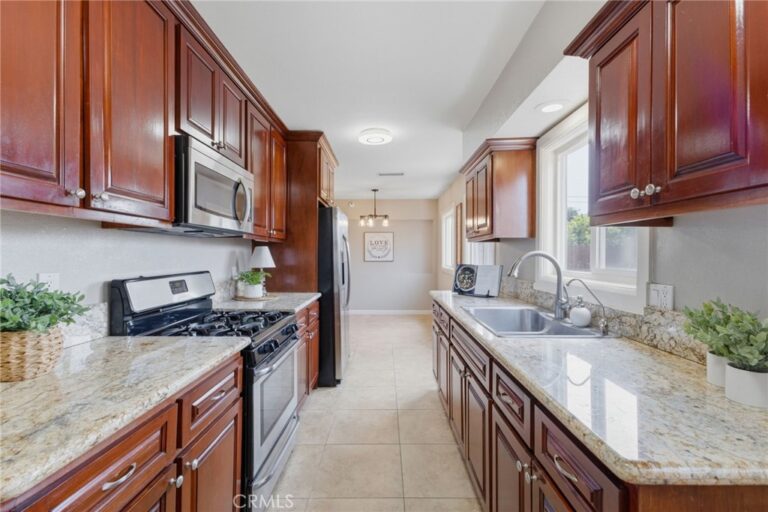 224 S Mills, Claremont