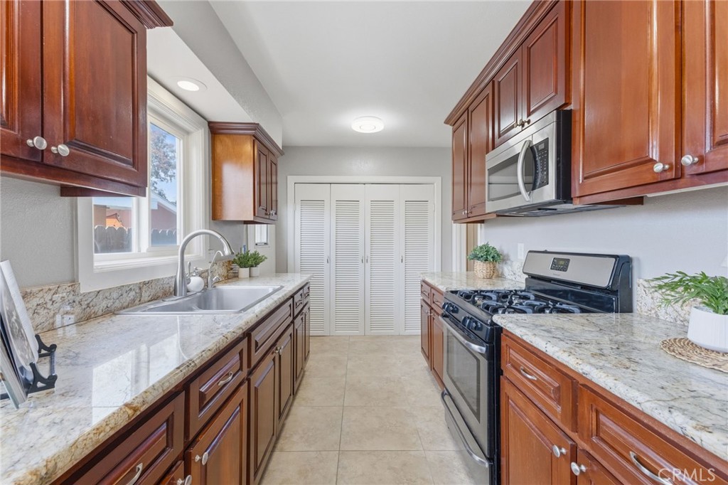 224 S Mills, Claremont