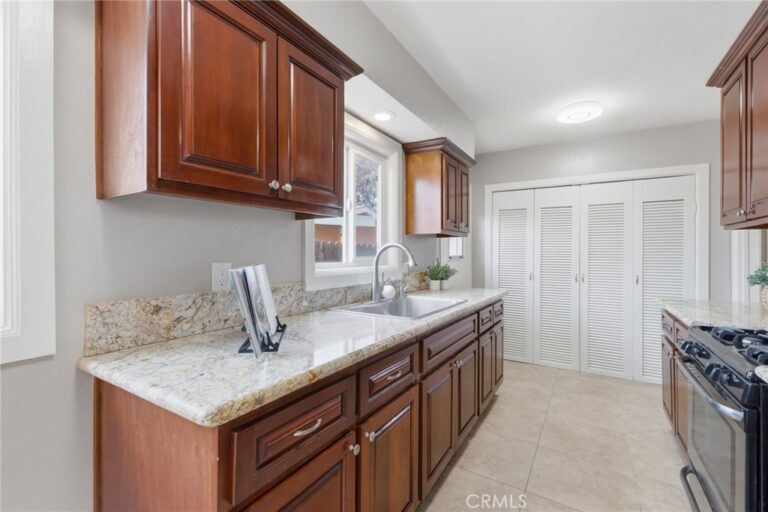 224 S Mills, Claremont