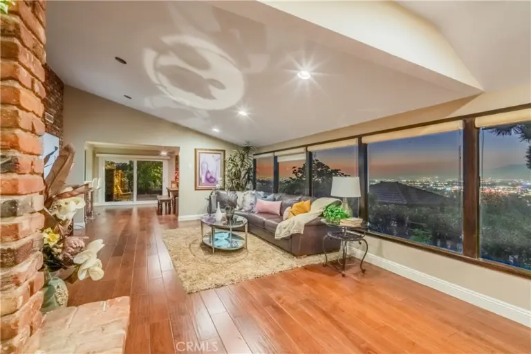 2333 N Coronet Court, Covina
