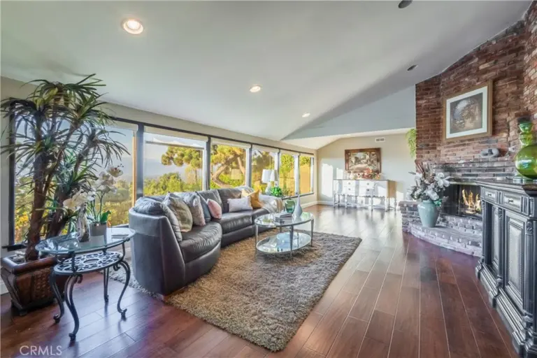 2333 N Coronet Court, Covina