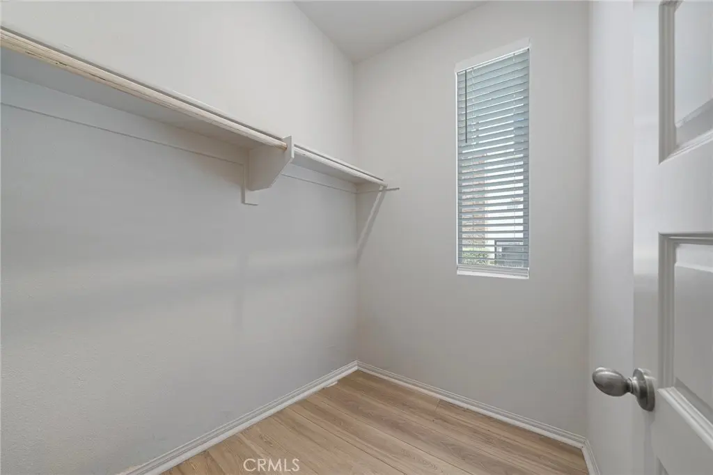 236 lockhart Way, West Covina