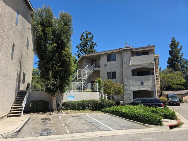 2410 N Towne #63, Pomona