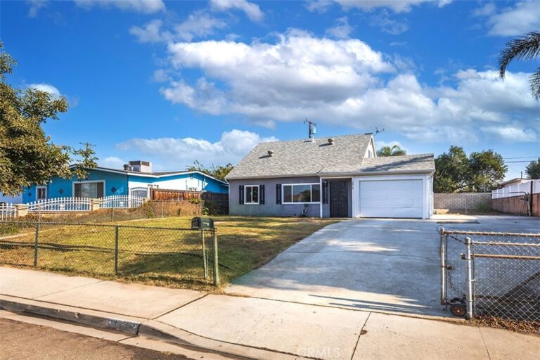 2416 Stanford Avenue, Pomona