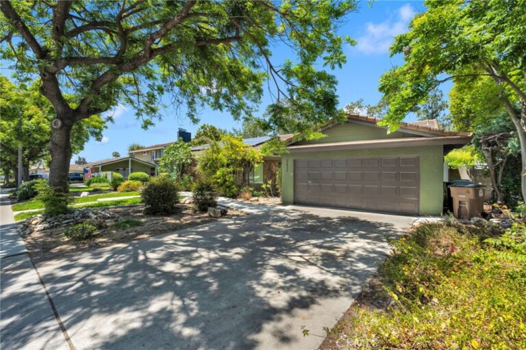 2425 San Fernando Court, Claremont