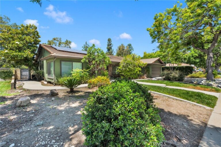 2425 San Fernando Court, Claremont