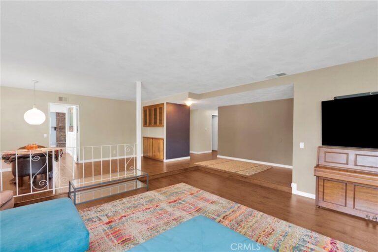 2425 San Fernando Court, Claremont