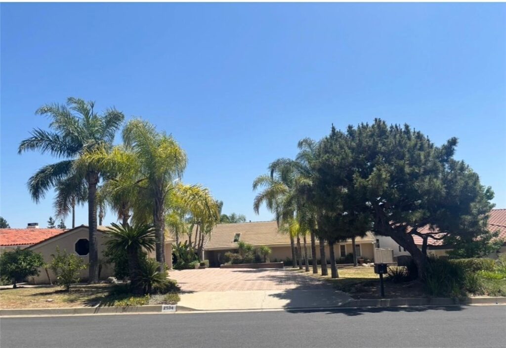 2534 E Vista, Upland