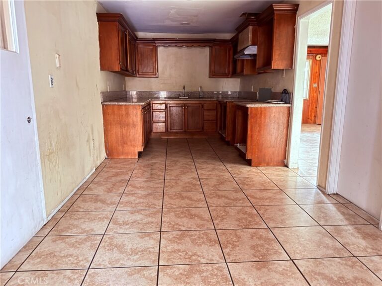 2570 Camphor Place, Pomona