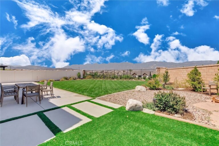 2573 Hannah Creek Lane, Rialto