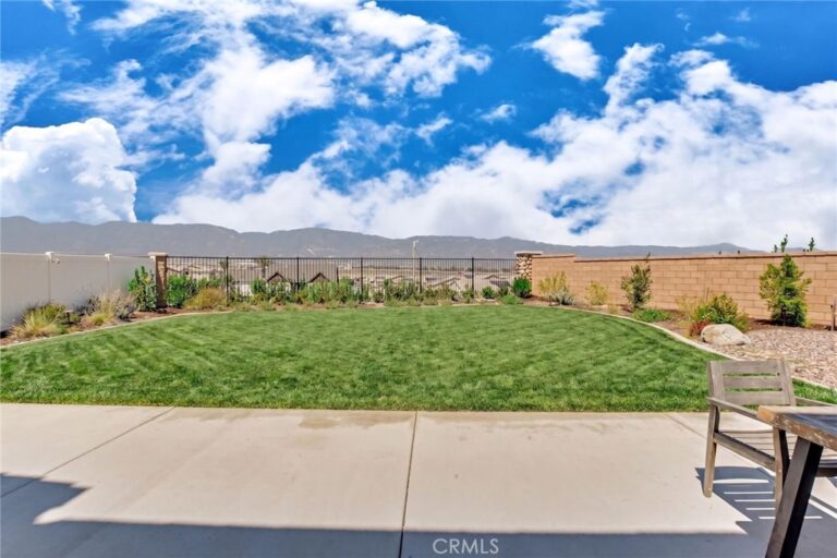 2573 Hannah Creek Lane, Rialto