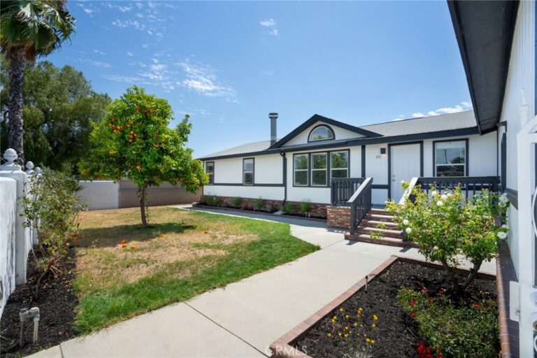 261 Las Brisas Circle, Pomona