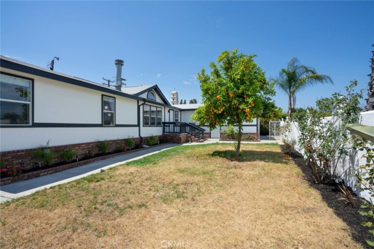 261 Las Brisas Circle, Pomona