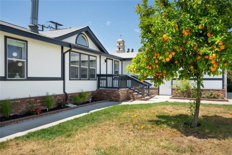 261 Las Brisas Circle, Pomona