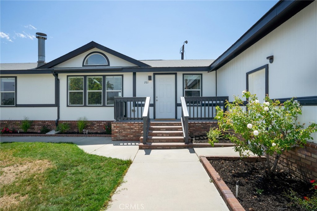 261 Las Brisas Circle, Pomona