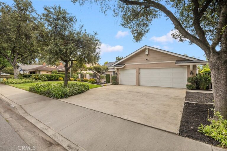 264 E Radcliffe Drive, Claremont