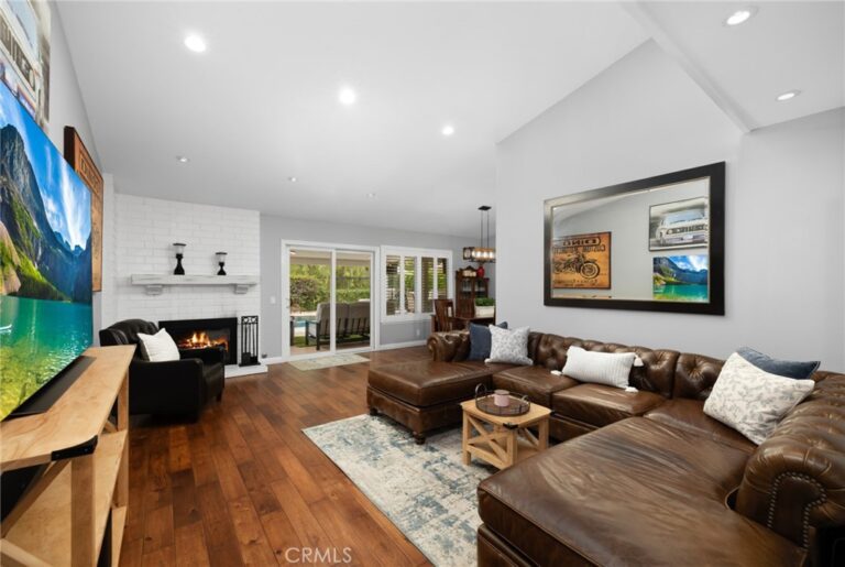 264 E Radcliffe Drive, Claremont
