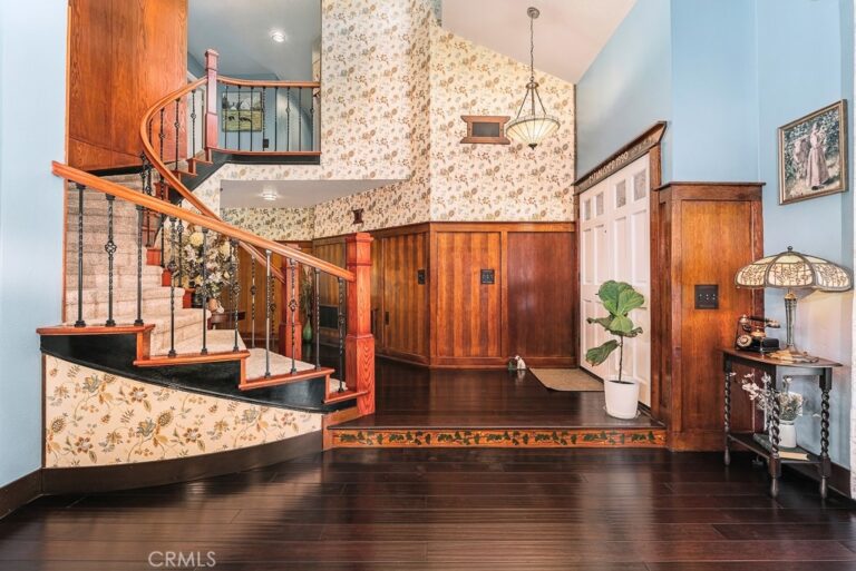 2693 W La Morada Drive, Rialto