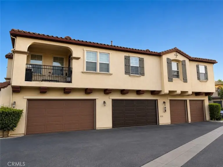 2750 E Oak Hill #12, Ontario