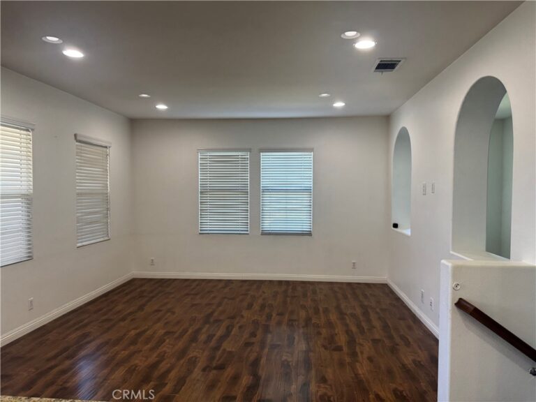 2750 E Oak Hill #12, Ontario