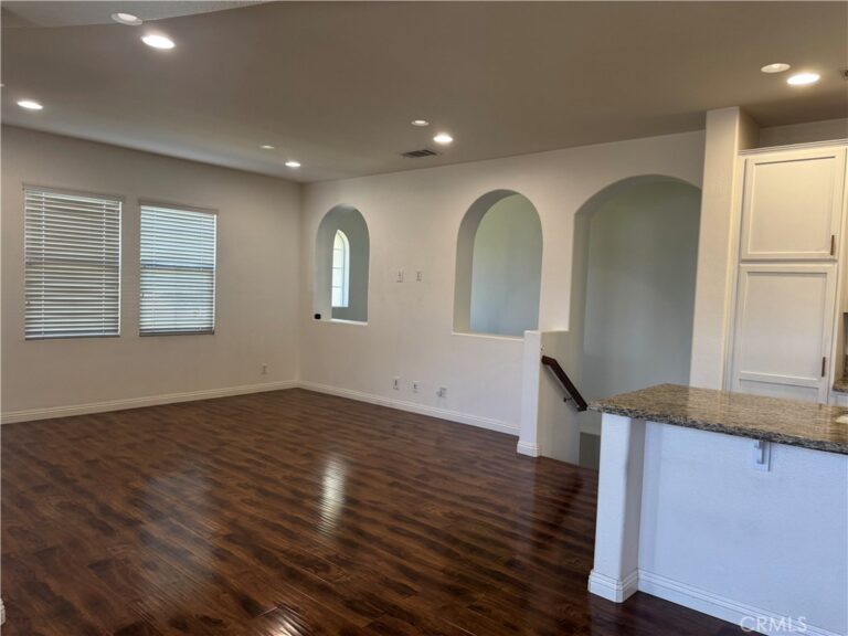 2750 E Oak Hill #12, Ontario