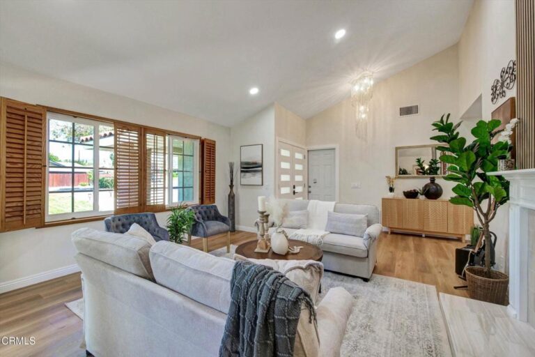 295 E Blue Mountain Way, Claremont