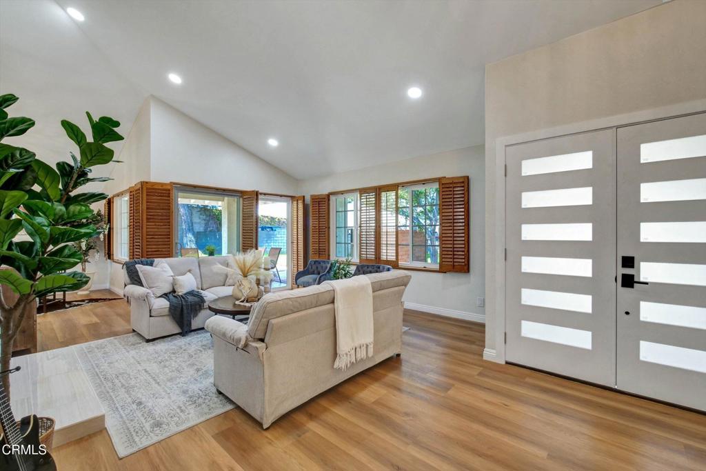 295 E Blue Mountain Way, Claremont