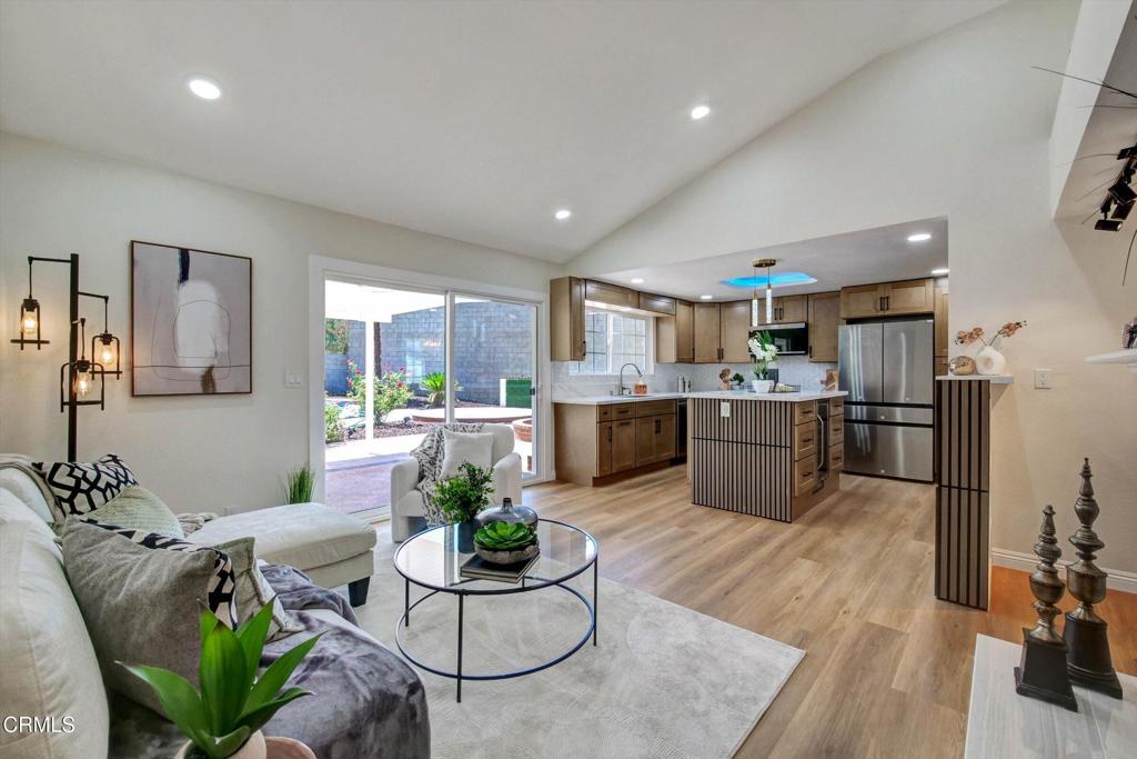 295 E Blue Mountain Way, Claremont
