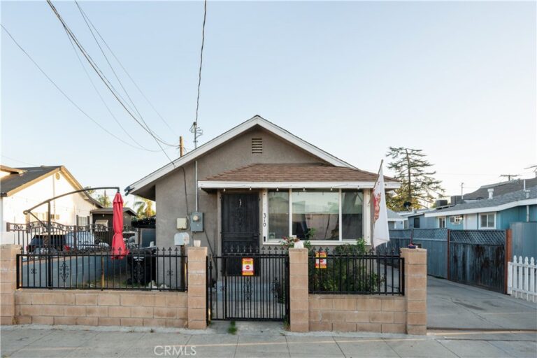 310 E Center, Pomona