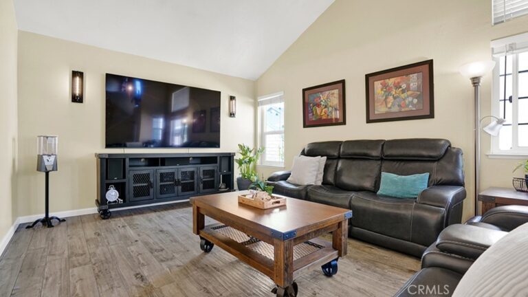 3108 Antler, Ontario