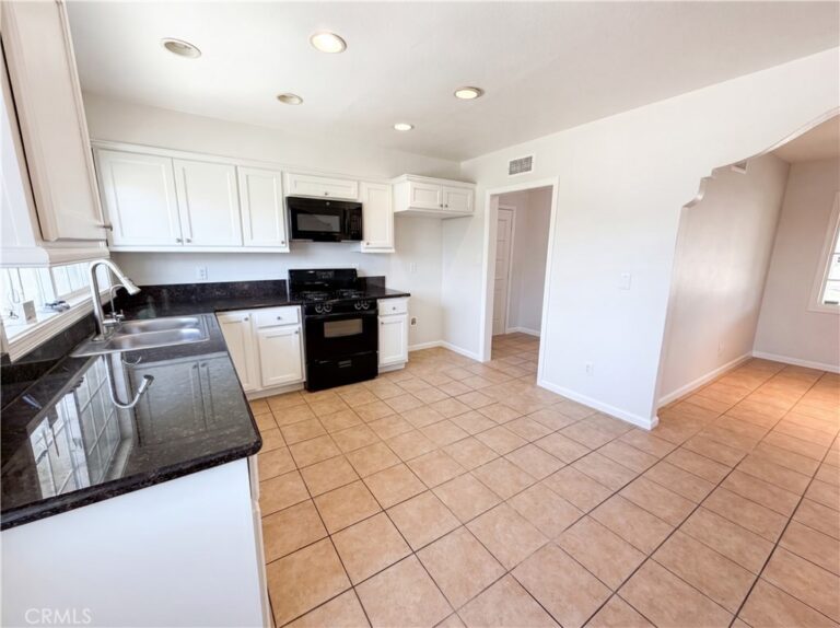 322 E Mariposa, Rialto