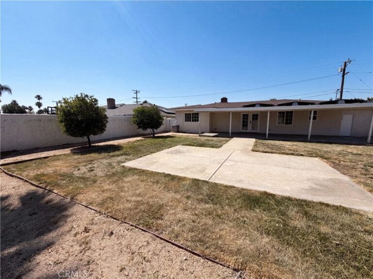 322 E Mariposa, Rialto