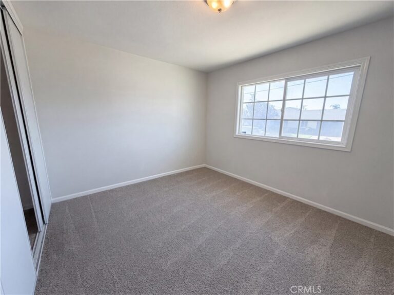 322 E Mariposa, Rialto