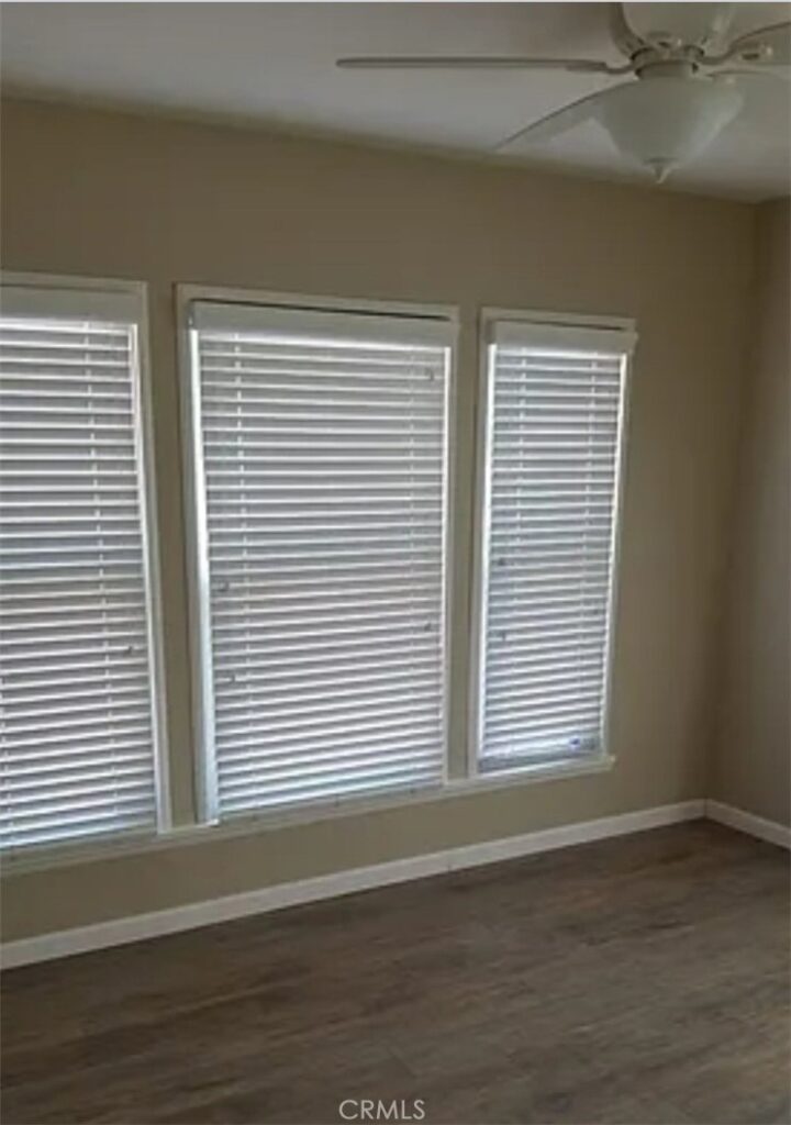322 W Phillips, Ontario