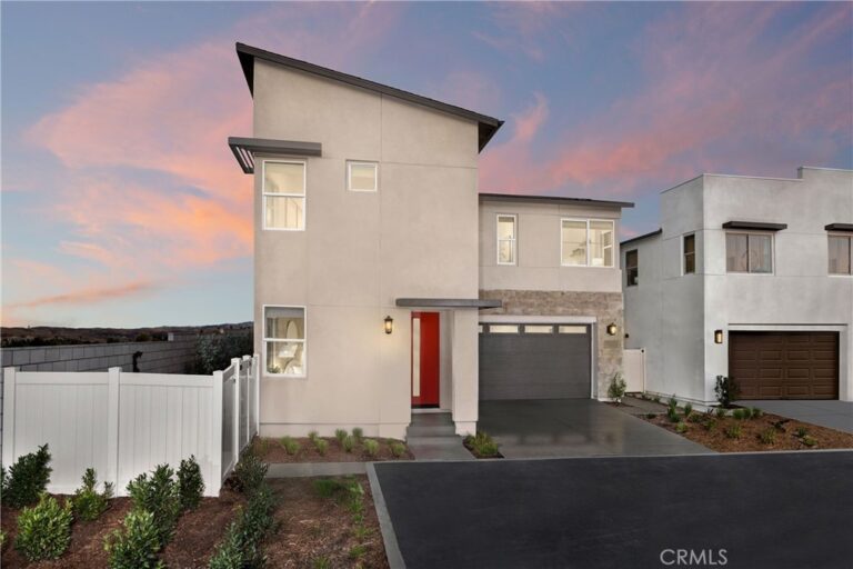 3377 East Moonstone Drive, Ontario