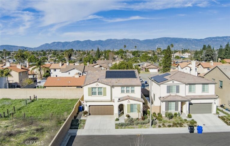 340 Lilly, Rialto