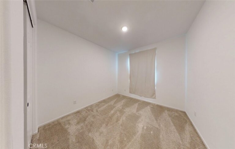 340 Lilly, Rialto