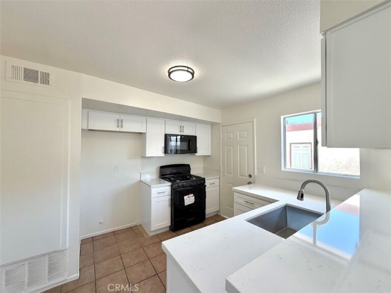 345 N Eucalyptus Avenue #1, Rialto